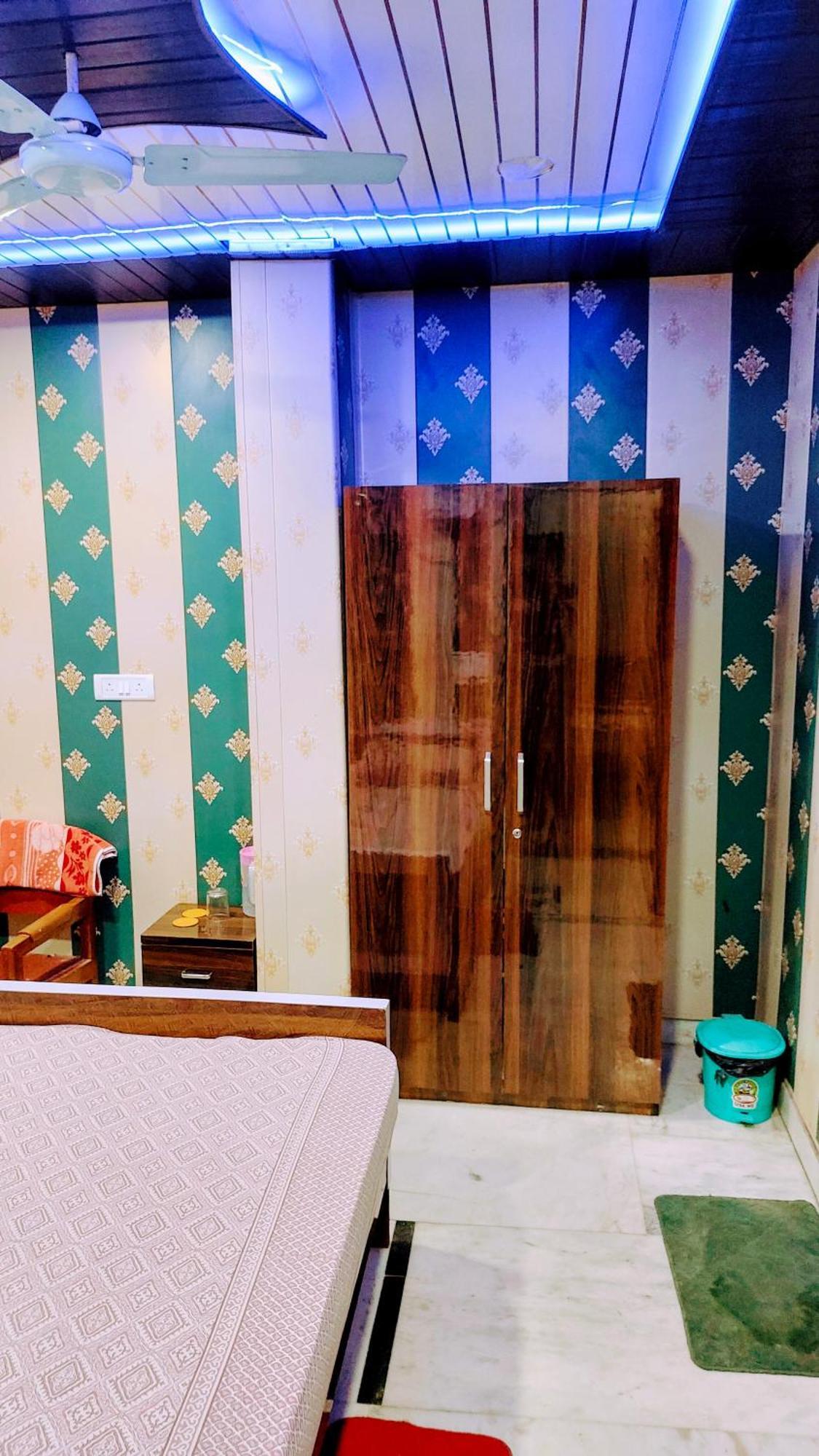 Hotel Raju Homestay Ayodhya 150 Meters From Shree Ram Janmbhoomi Temple 200 Meters From Ayodhya Dham Railway Station 外观 照片