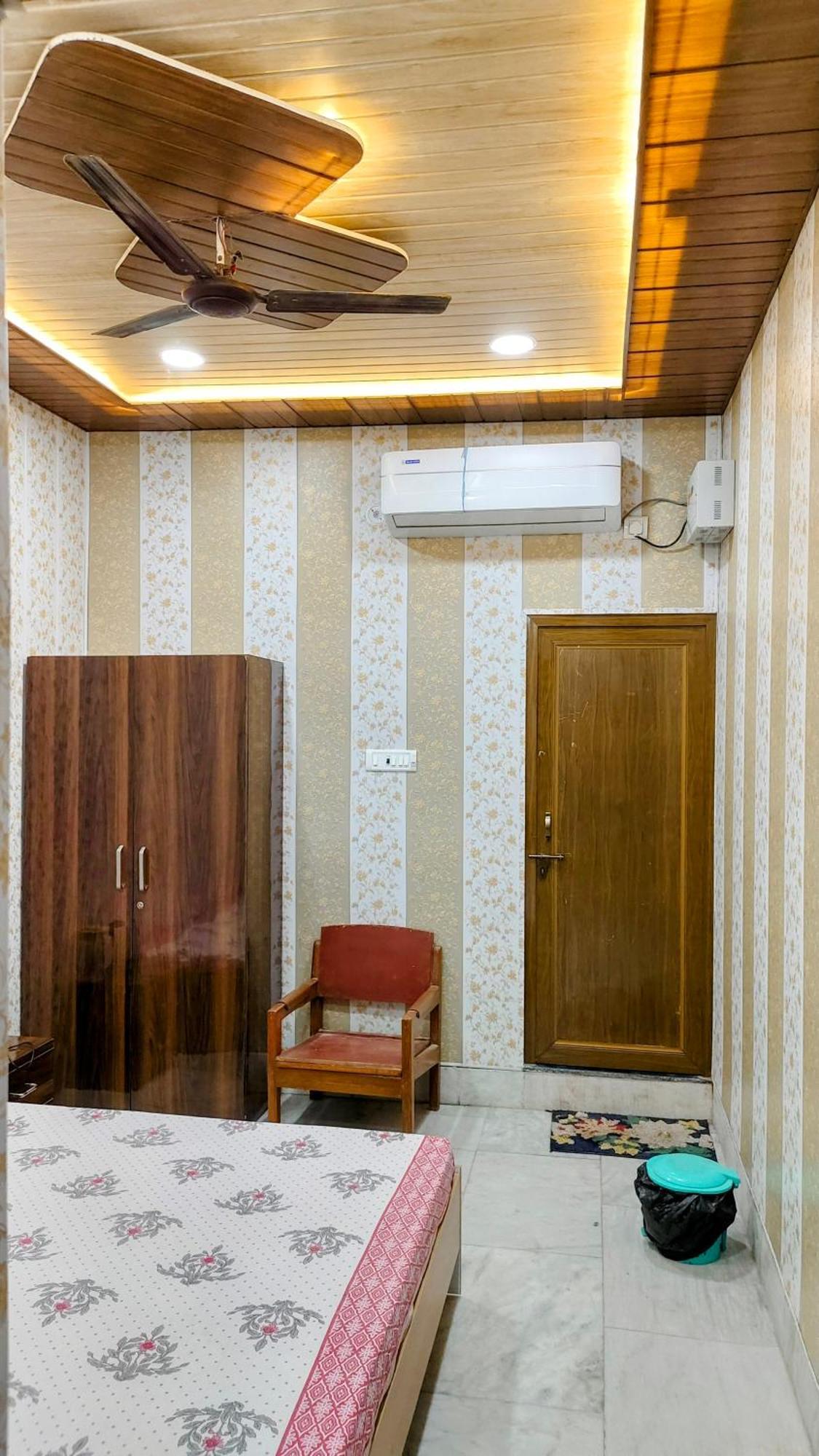 Hotel Raju Homestay Ayodhya 150 Meters From Shree Ram Janmbhoomi Temple 200 Meters From Ayodhya Dham Railway Station 外观 照片