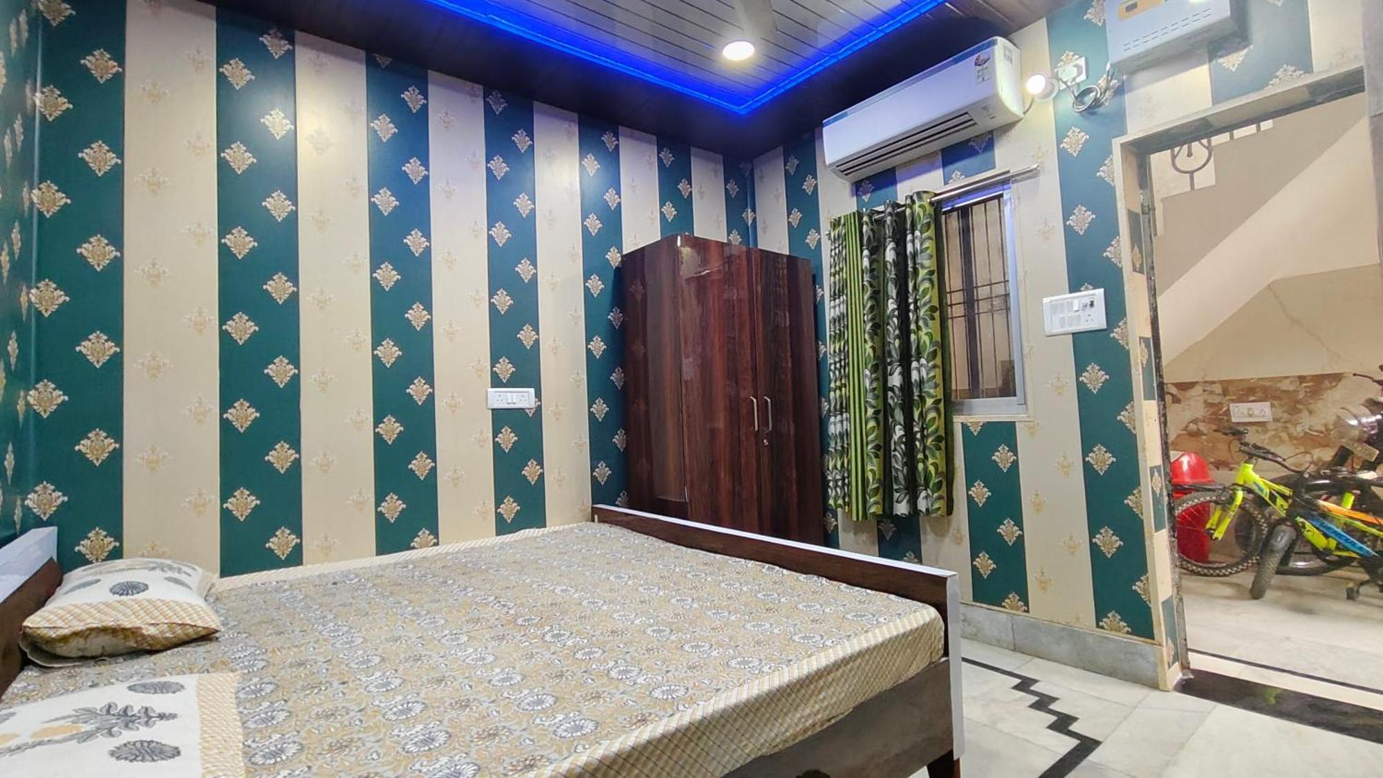 Hotel Raju Homestay Ayodhya 150 Meters From Shree Ram Janmbhoomi Temple 200 Meters From Ayodhya Dham Railway Station 外观 照片
